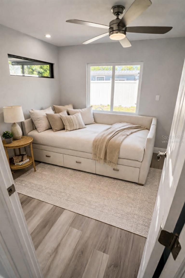 BONITA MANOR - Residential