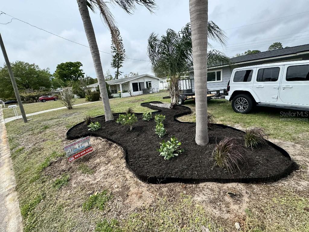 BONITA MANOR - Residential