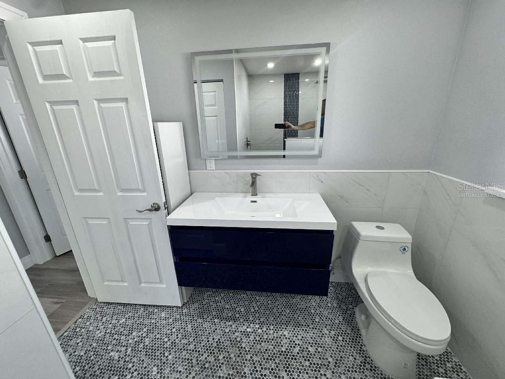 BONITA MANOR - Residential