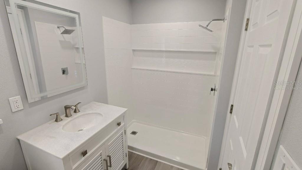 BONITA MANOR - Residential