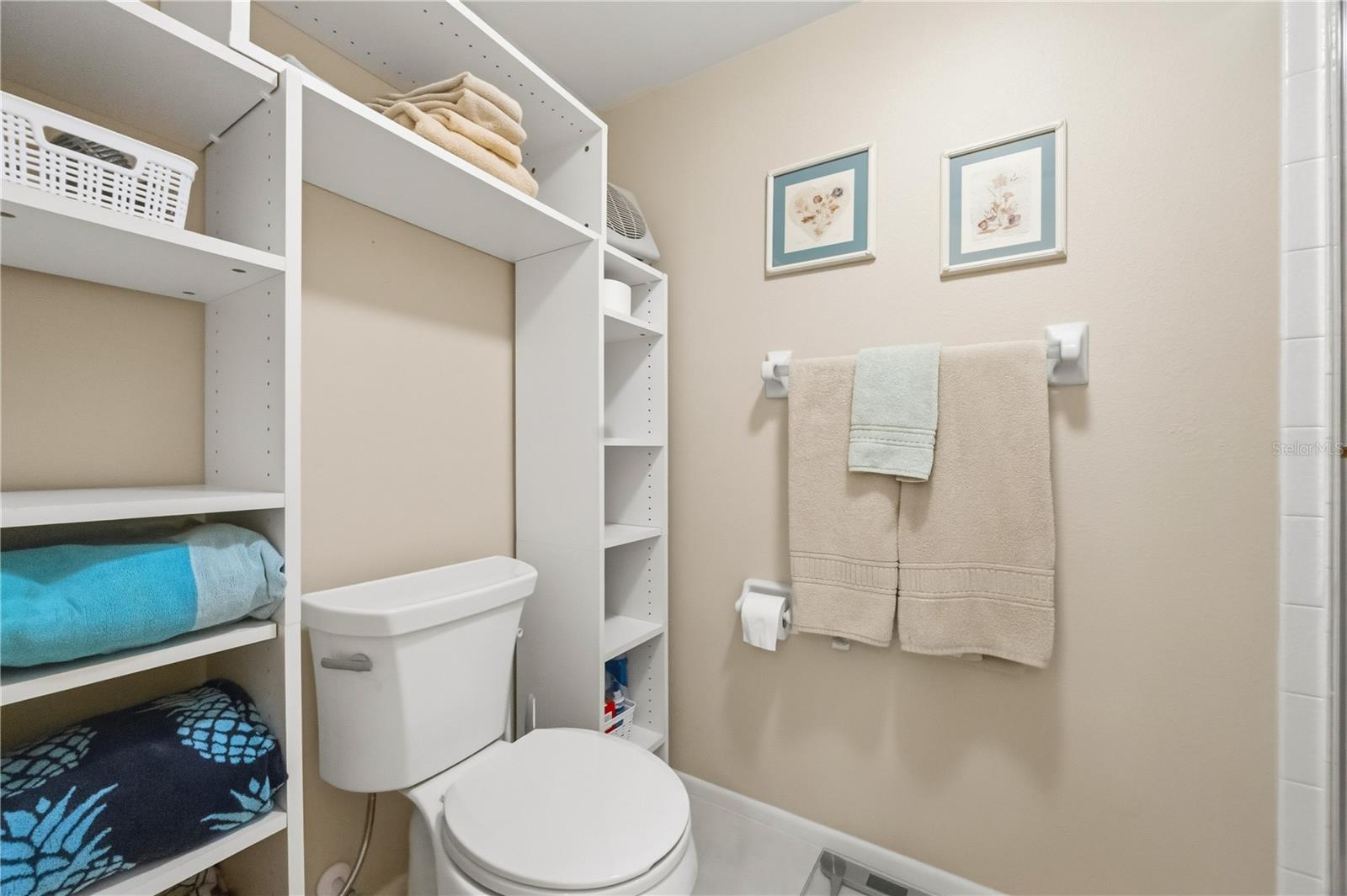 OAKS 03 - Residential