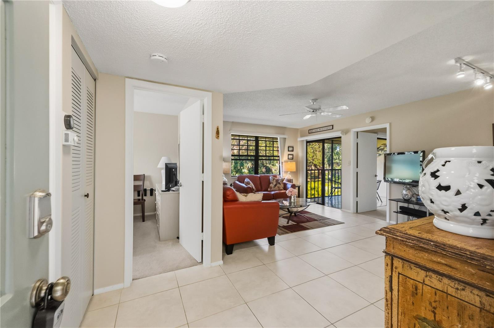 OAKS 03 - Residential