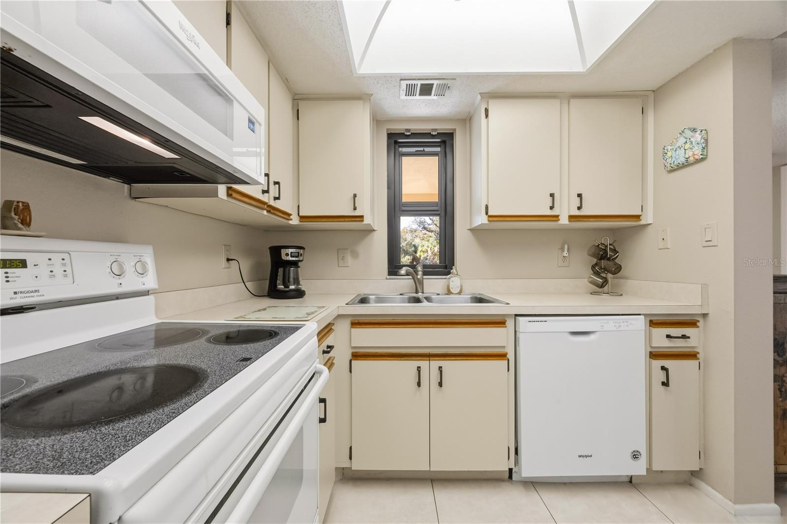 OAKS 03 - Residential