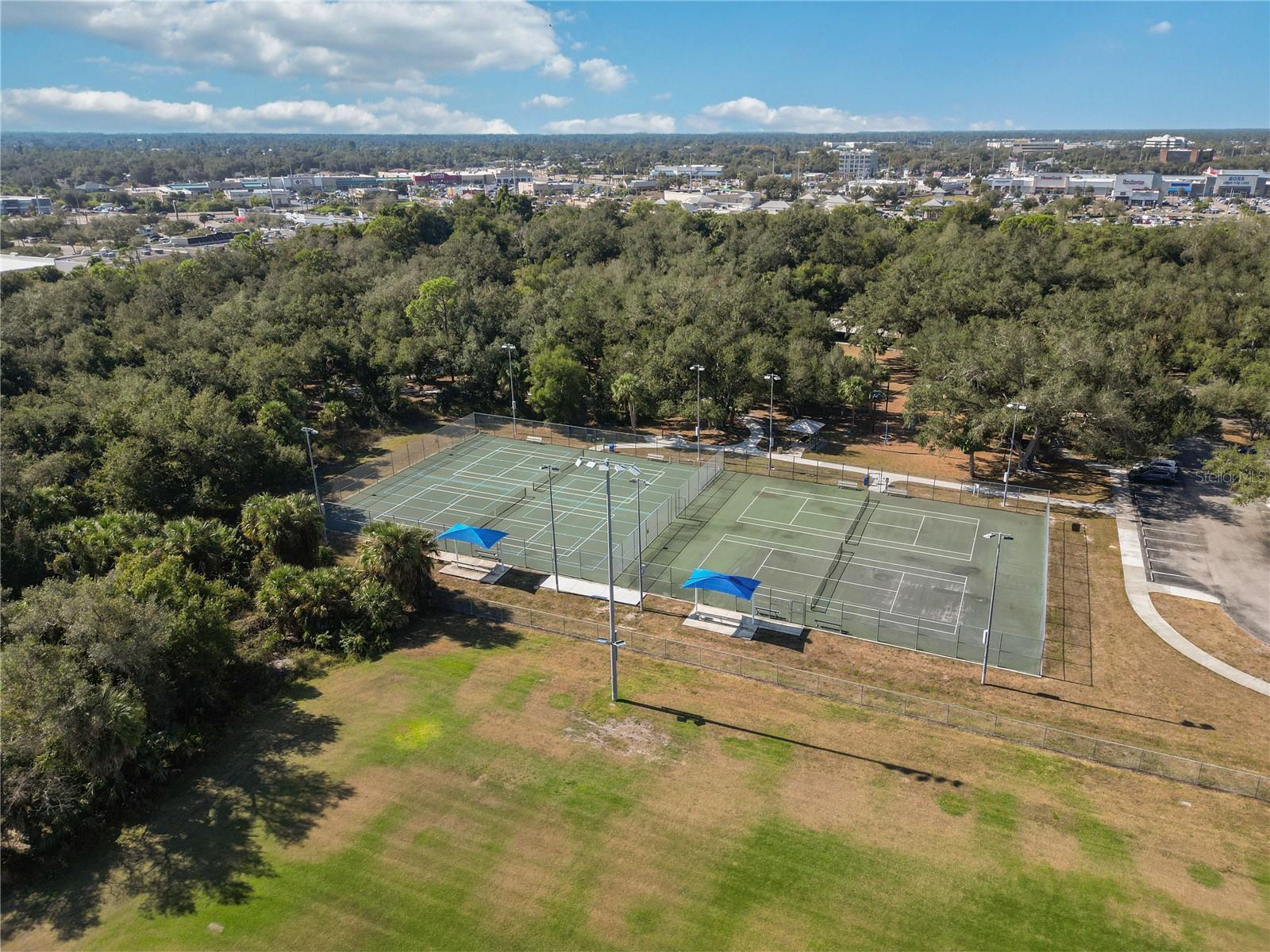 OAKS 03 - Residential