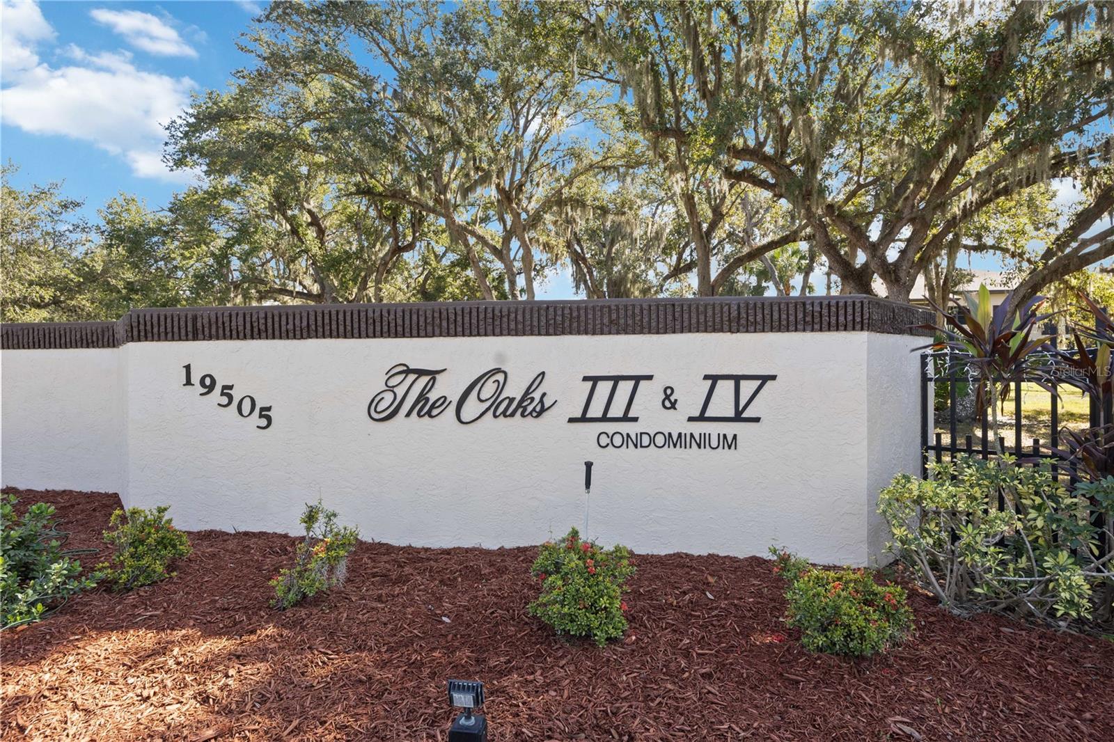 OAKS 03 - Residential