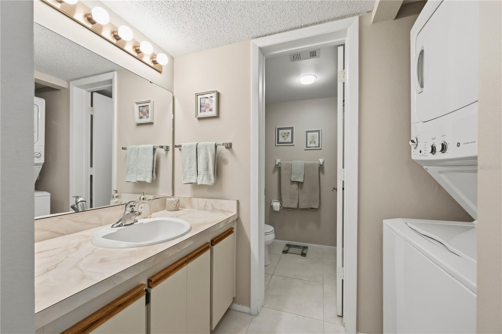 OAKS 03 - Residential