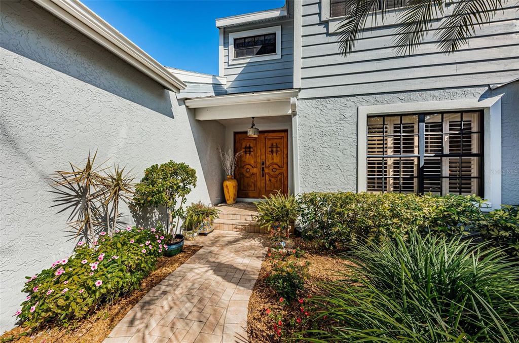 Photo of 990 San Carlos Court NE, St Petersburg, FL 33702 (MLS # TB8468554)