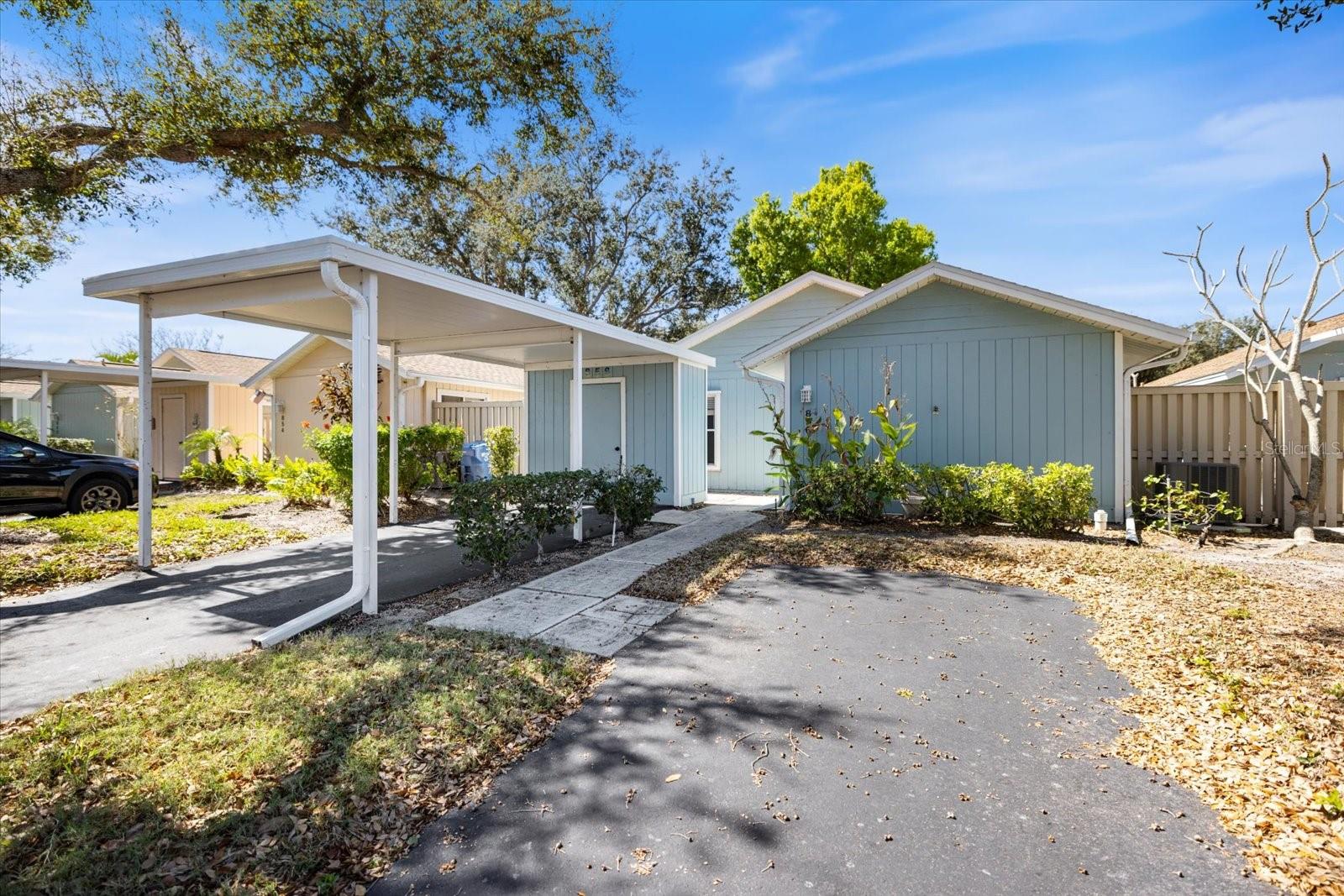 Photo 1 of 43 — 856 CHATHAM DRIVE 856, VENICE, FL 34285