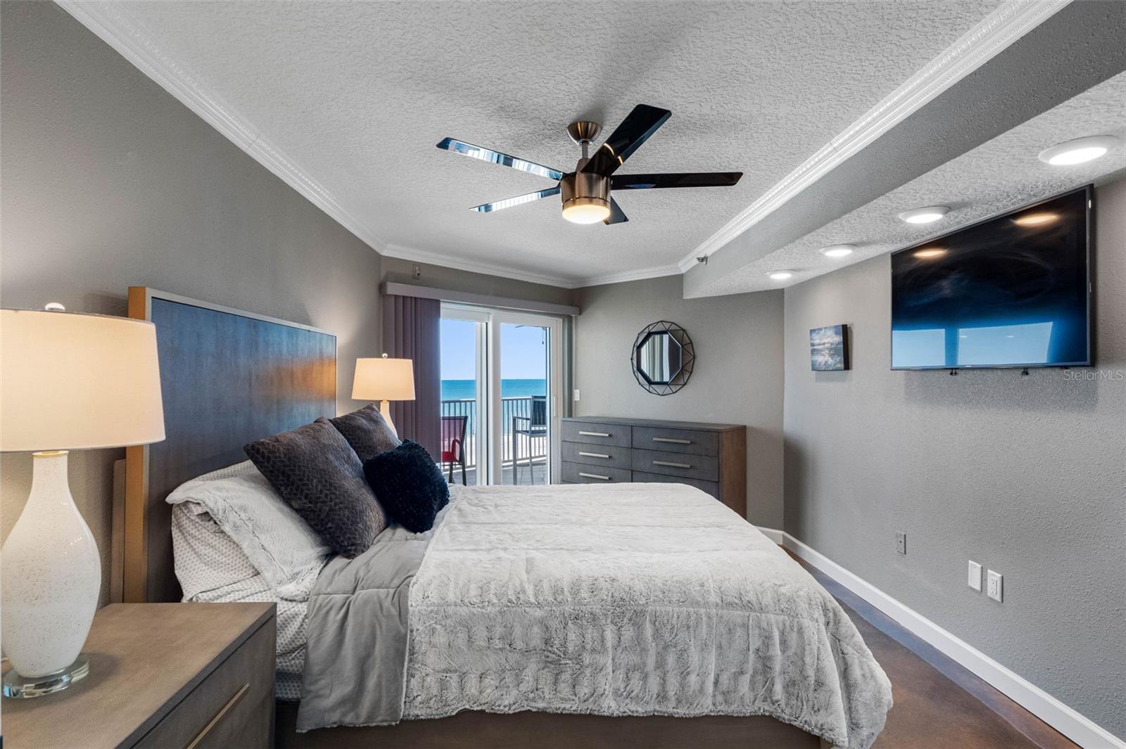 LIGHTHOUSE POINTE CONDO - Residential