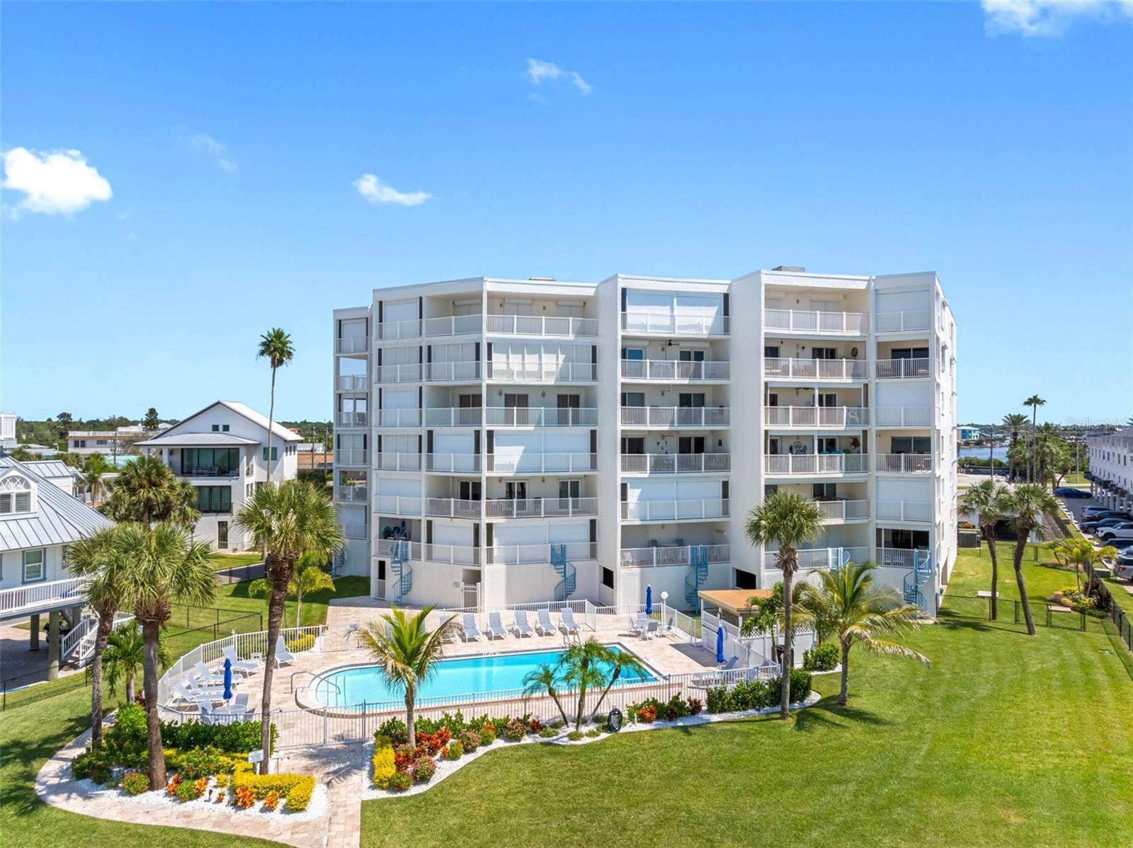 LIGHTHOUSE POINTE CONDO - Residential