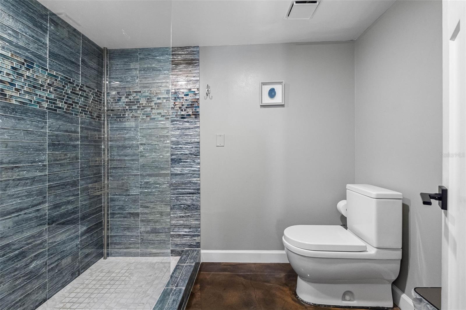 LIGHTHOUSE POINTE CONDO - Residential