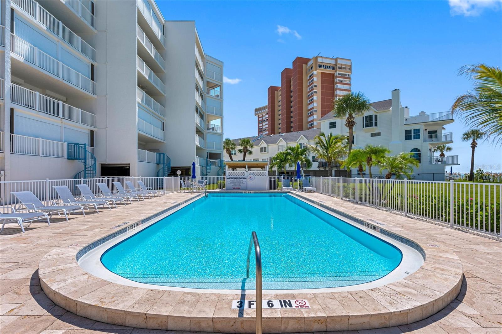 LIGHTHOUSE POINTE CONDO - Residential