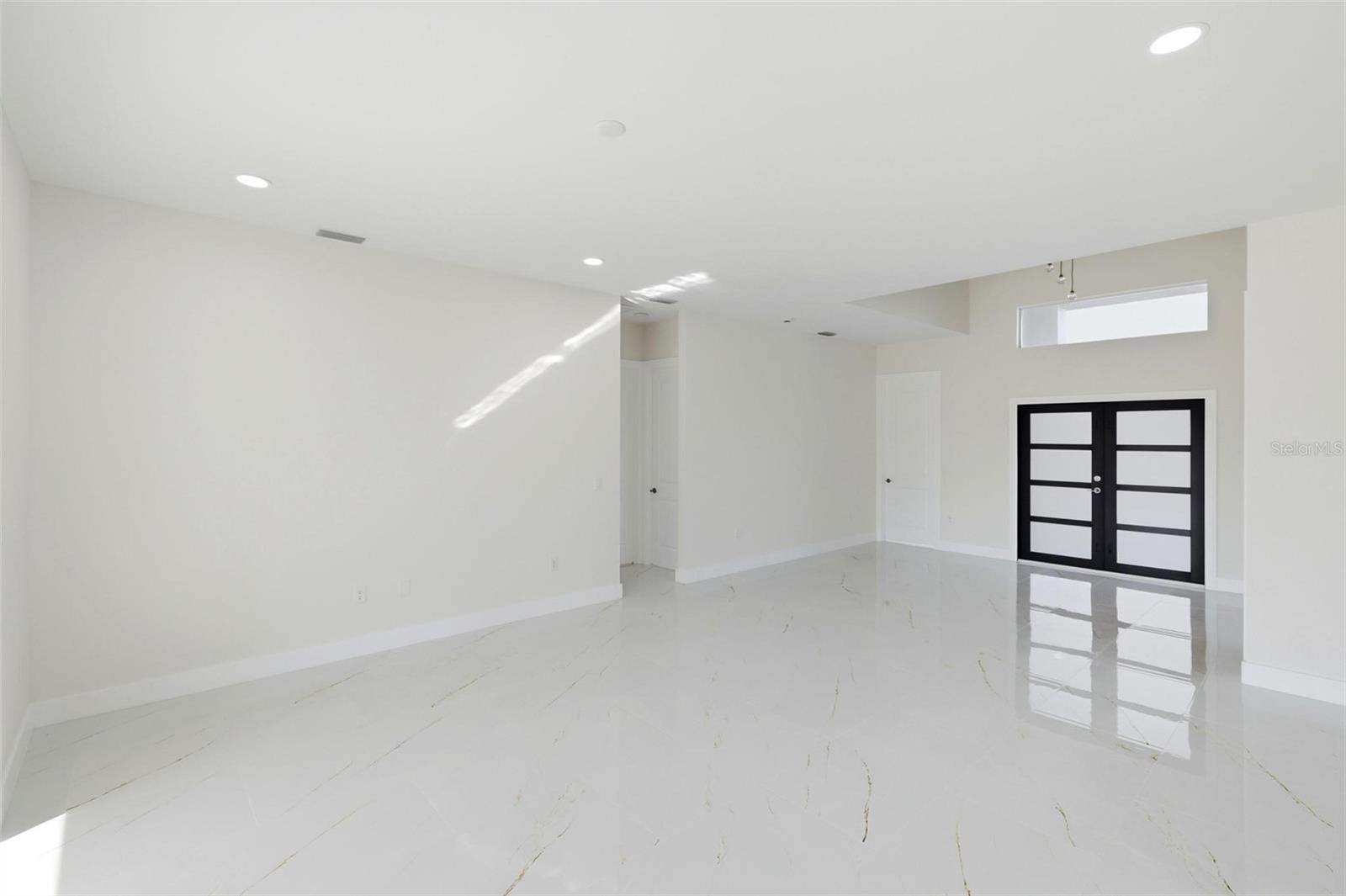 ROTONDA MEADOWS - Residential