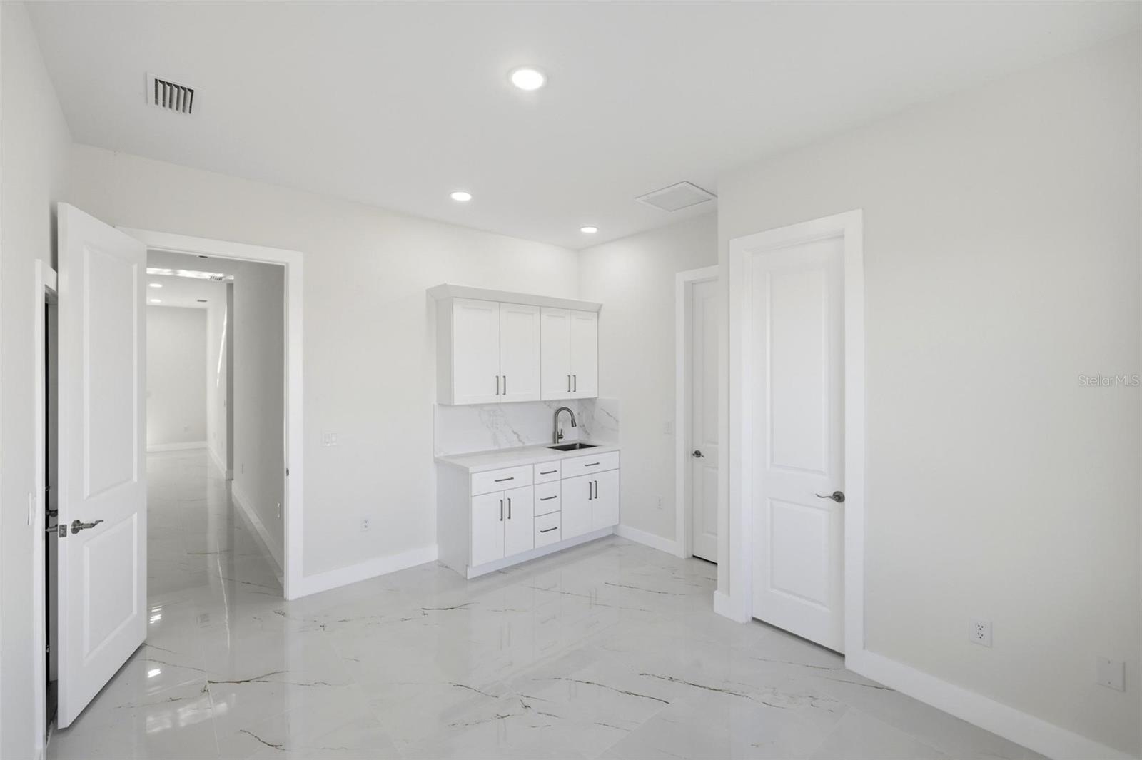 ROTONDA MEADOWS - Residential