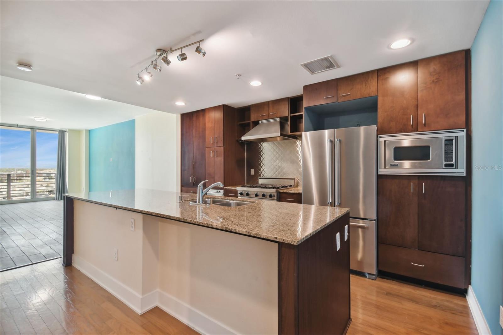 1208 E KENNEDY BOULEVARD 1126