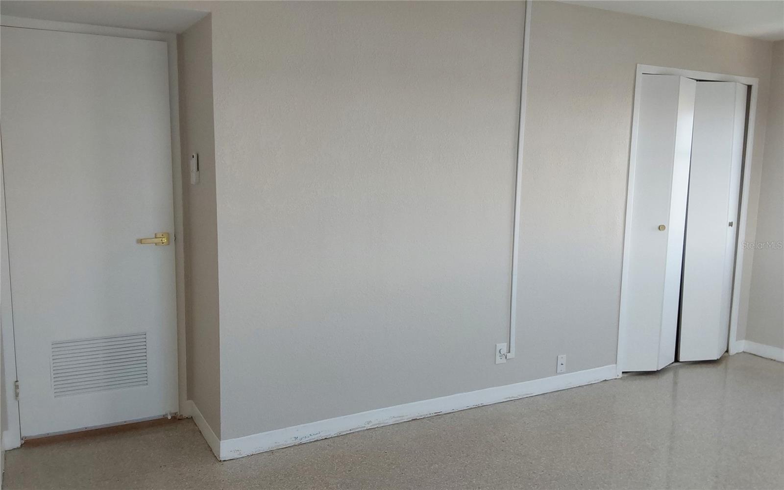 PARADISE ISLAND TOWERS CONDO - Residential Lease