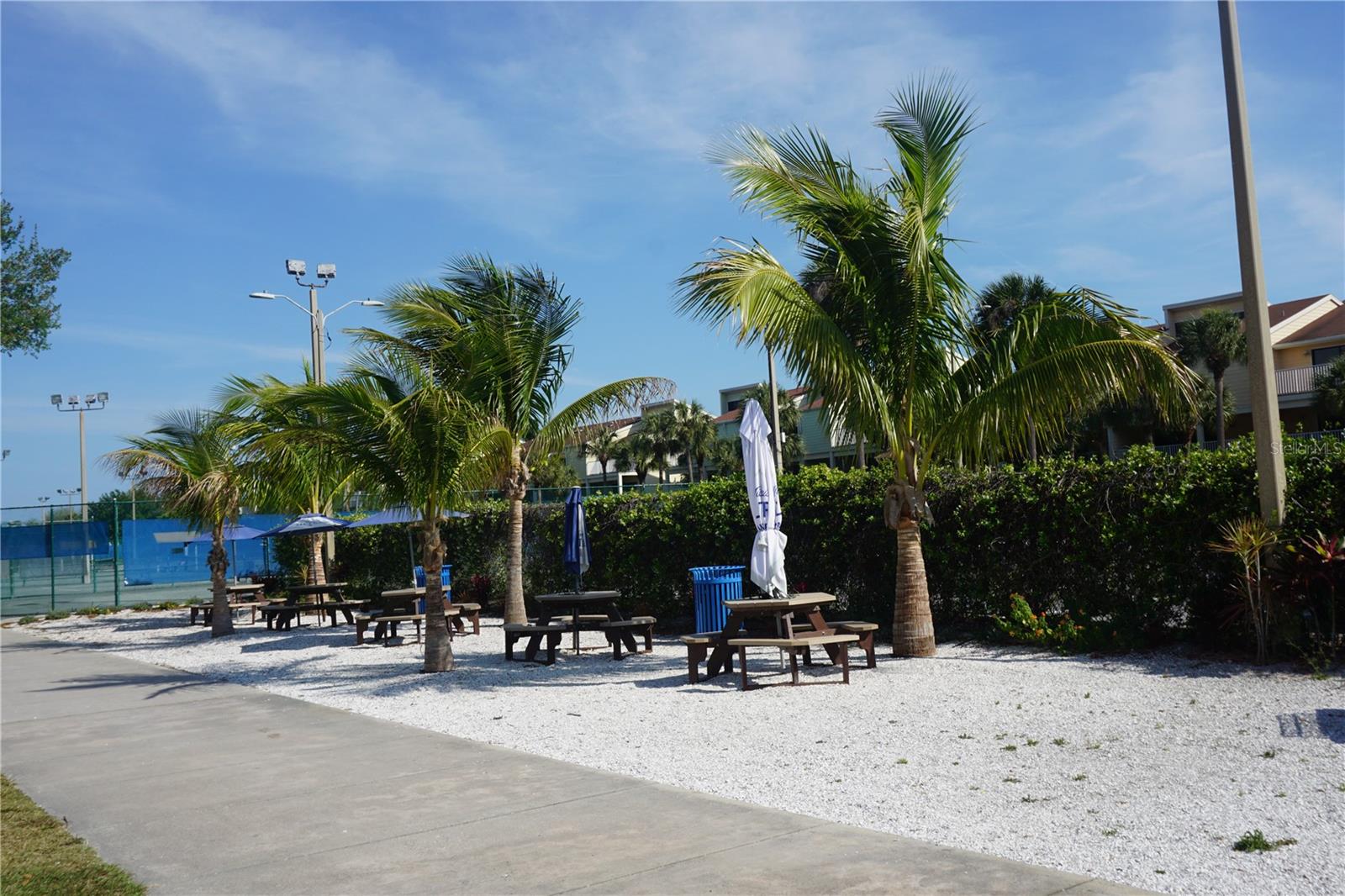 PARADISE ISLAND TOWERS CONDO - Residential Lease