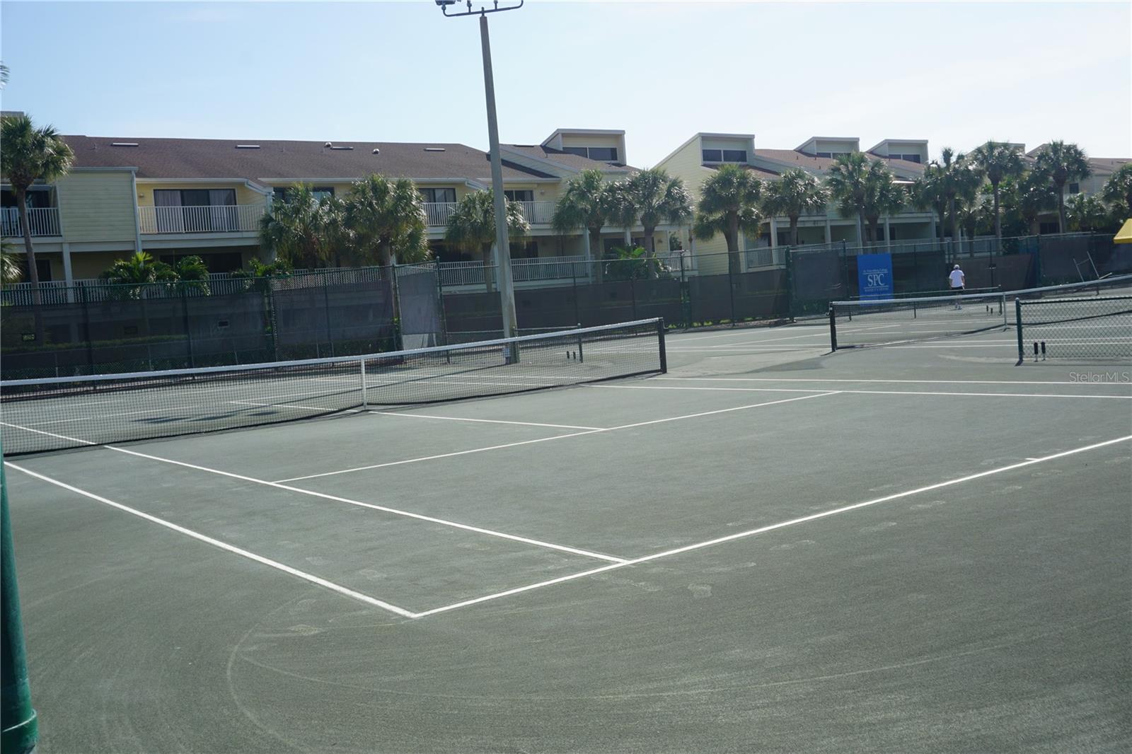 PARADISE ISLAND TOWERS CONDO - Residential Lease