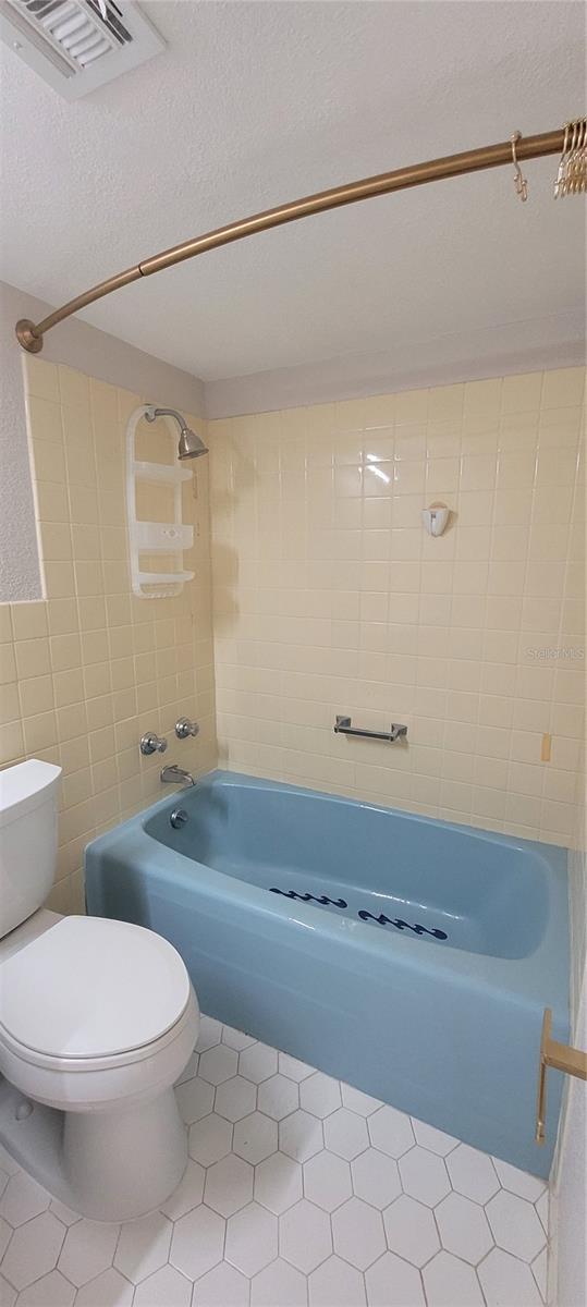 PARADISE ISLAND TOWERS CONDO - Residential Lease