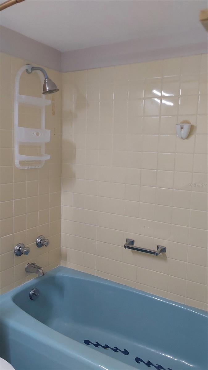 PARADISE ISLAND TOWERS CONDO - Residential Lease