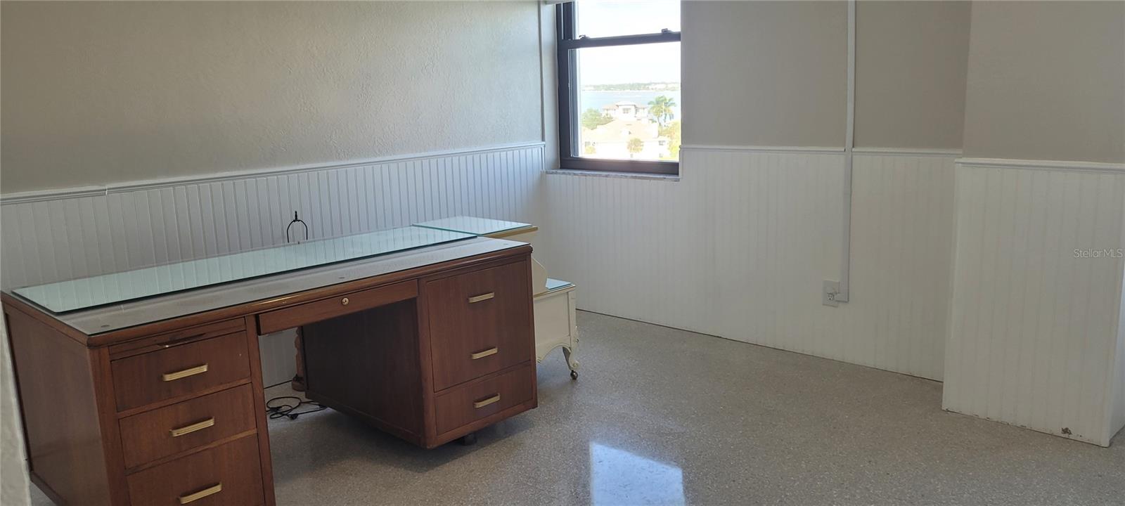 PARADISE ISLAND TOWERS CONDO - Residential Lease