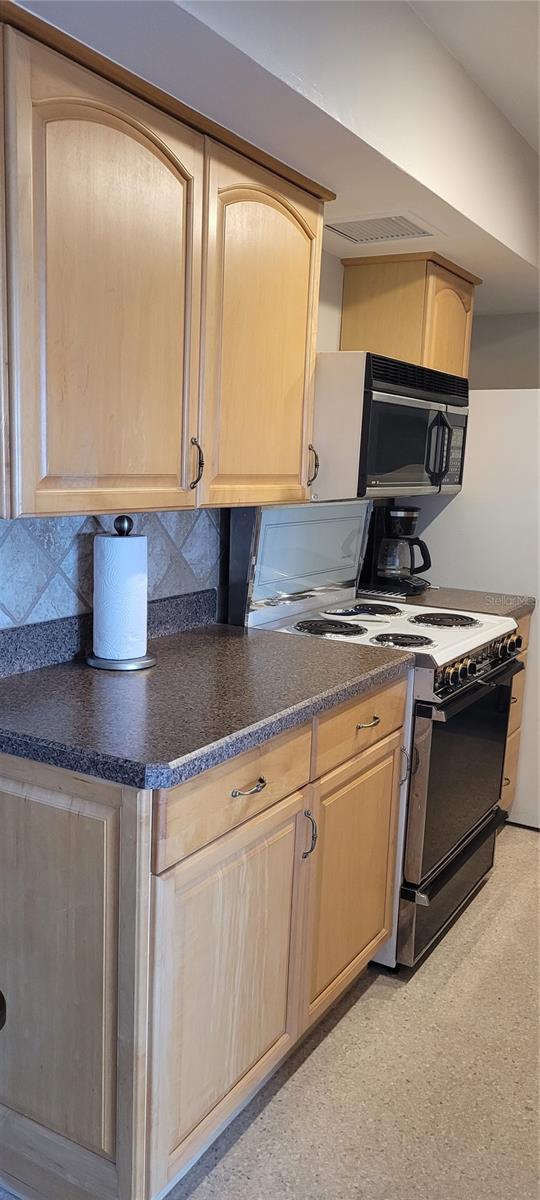 PARADISE ISLAND TOWERS CONDO - Residential Lease