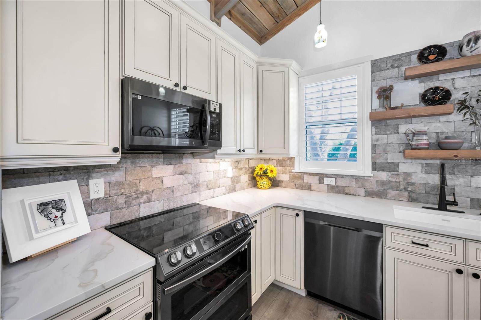 VIRGINIA PARK - Residential Lease