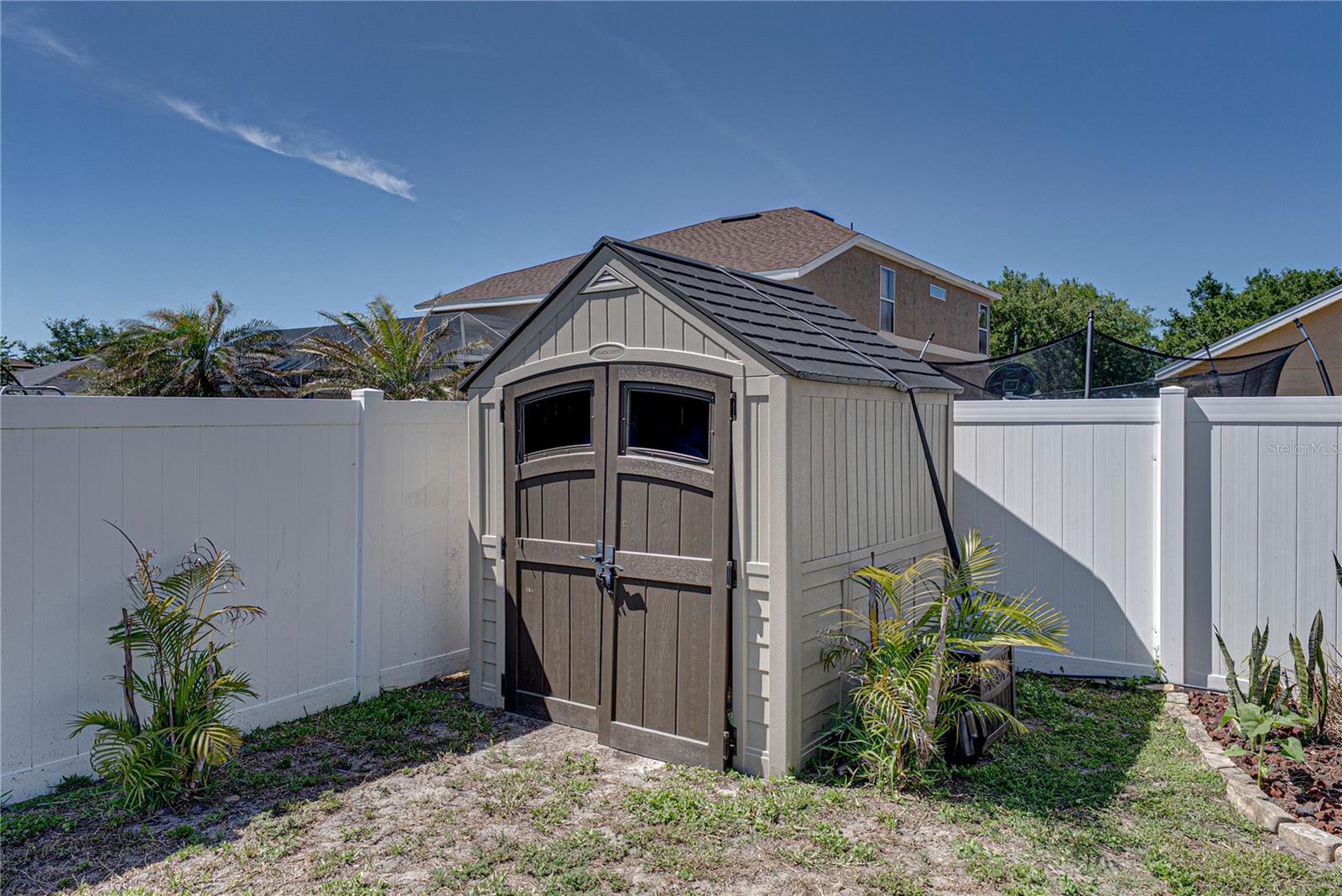 CRESCENT VIEW - Residential