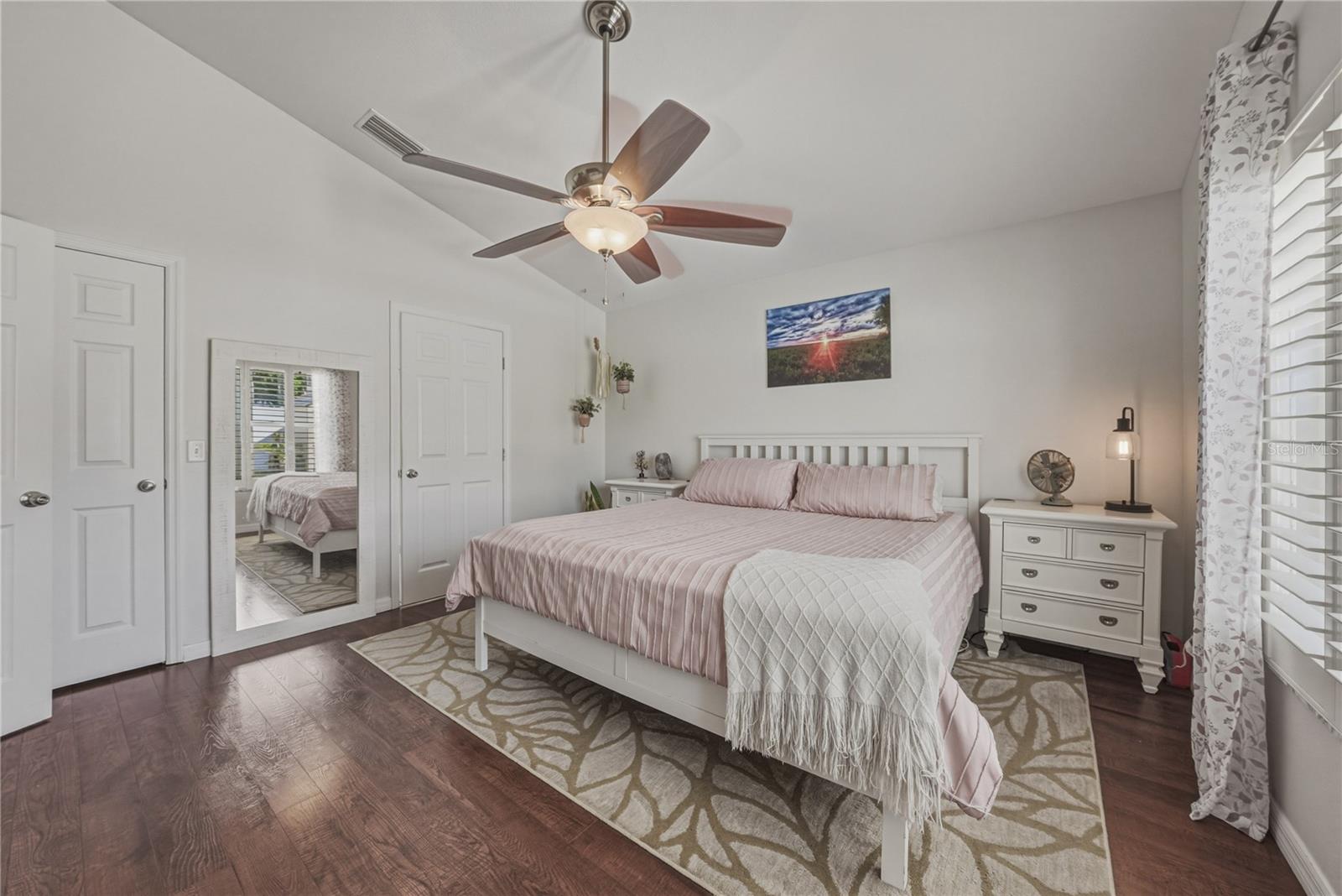 CRESCENT VIEW - Residential