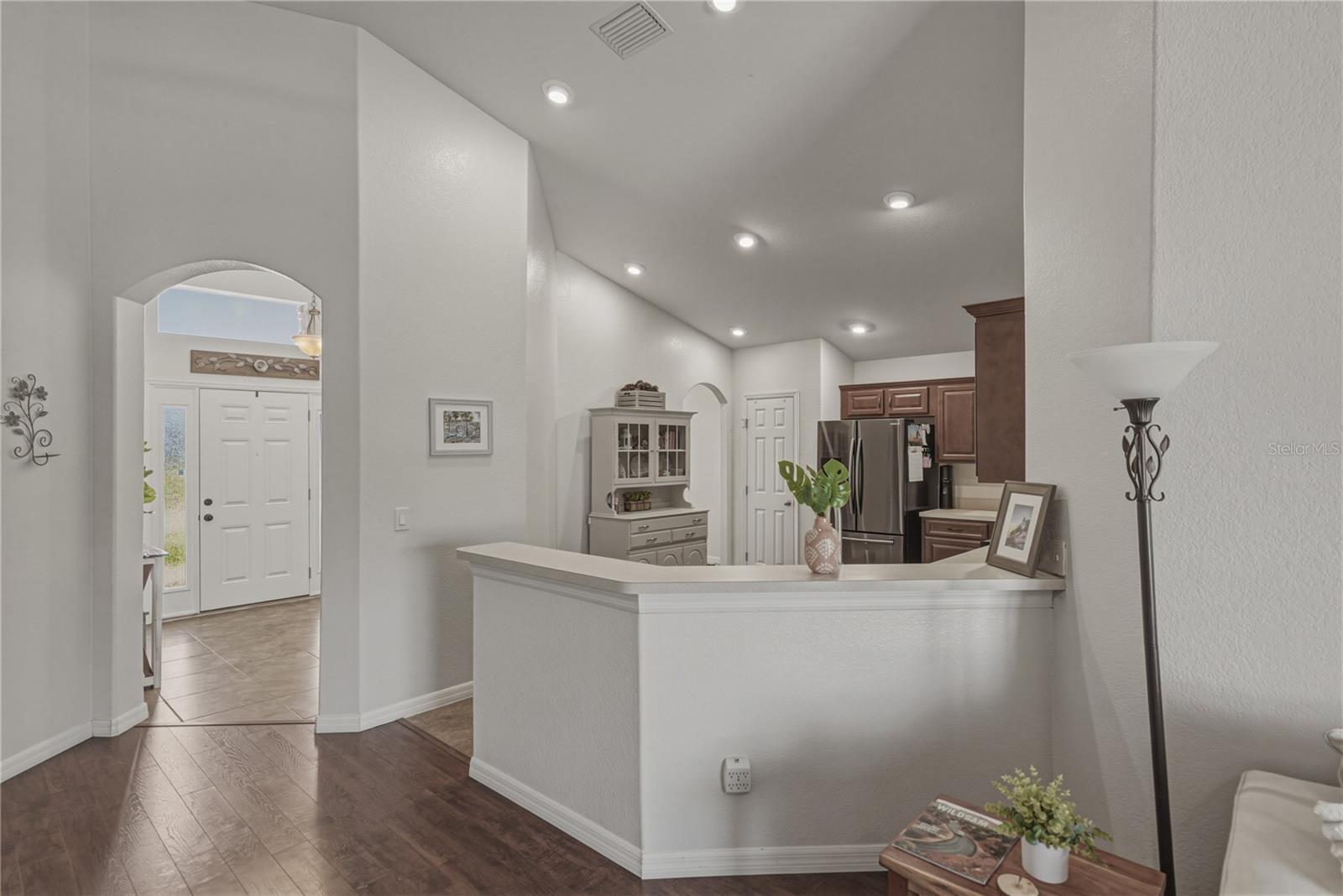 CRESCENT VIEW - Residential