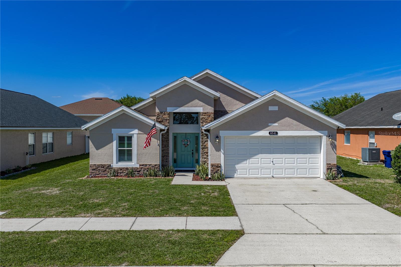 CRESCENT VIEW - Residential