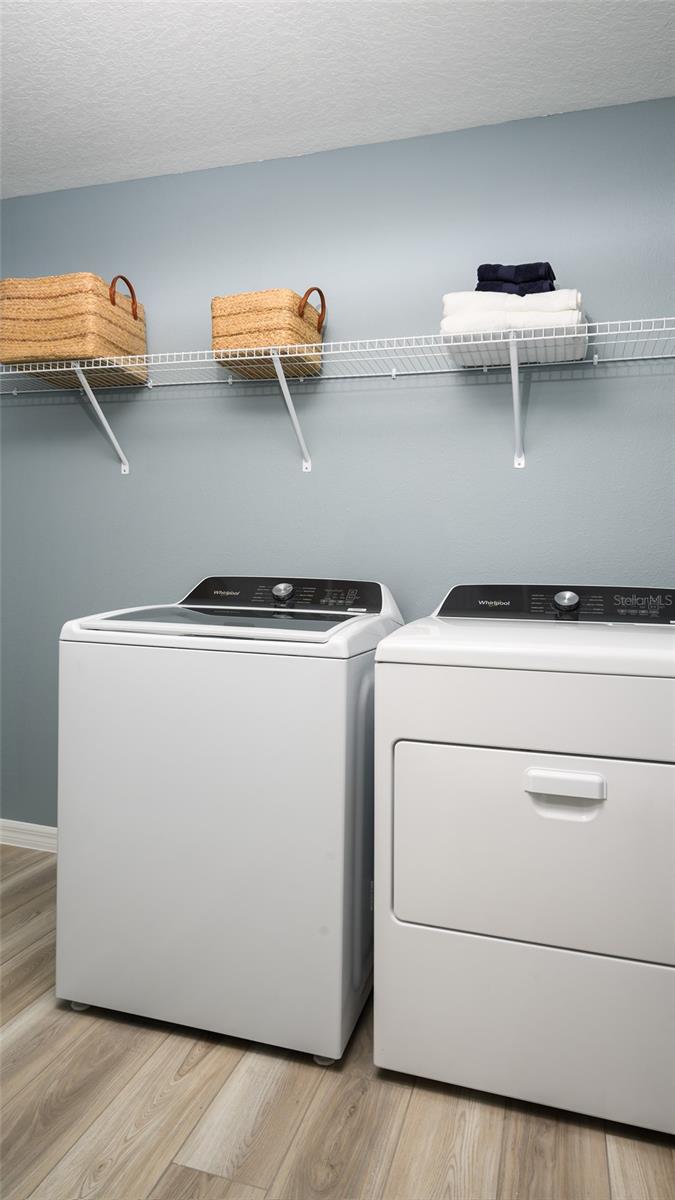 PASADENA LANDING - Residential