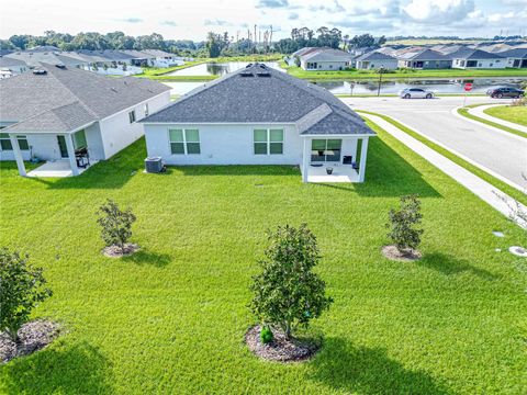 A home in AUBURNDALE