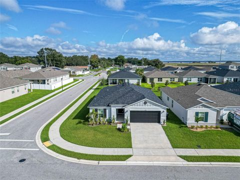 A home in AUBURNDALE