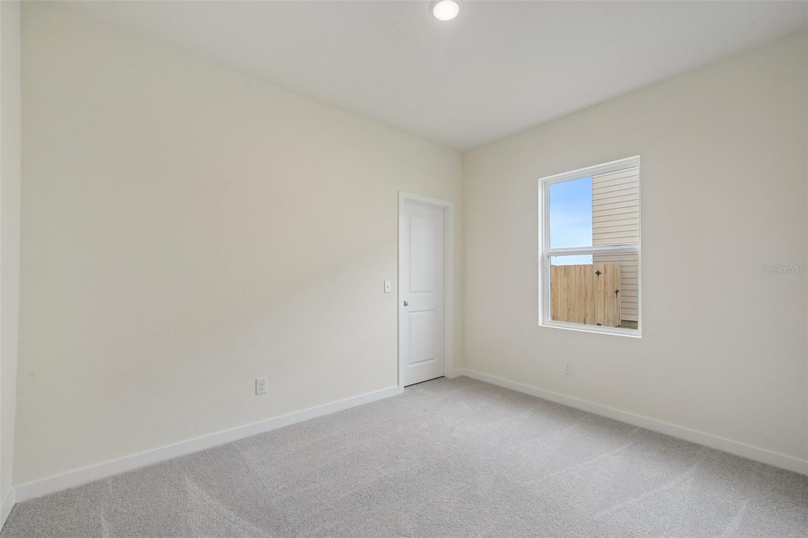 10542 CURVING CREEK
