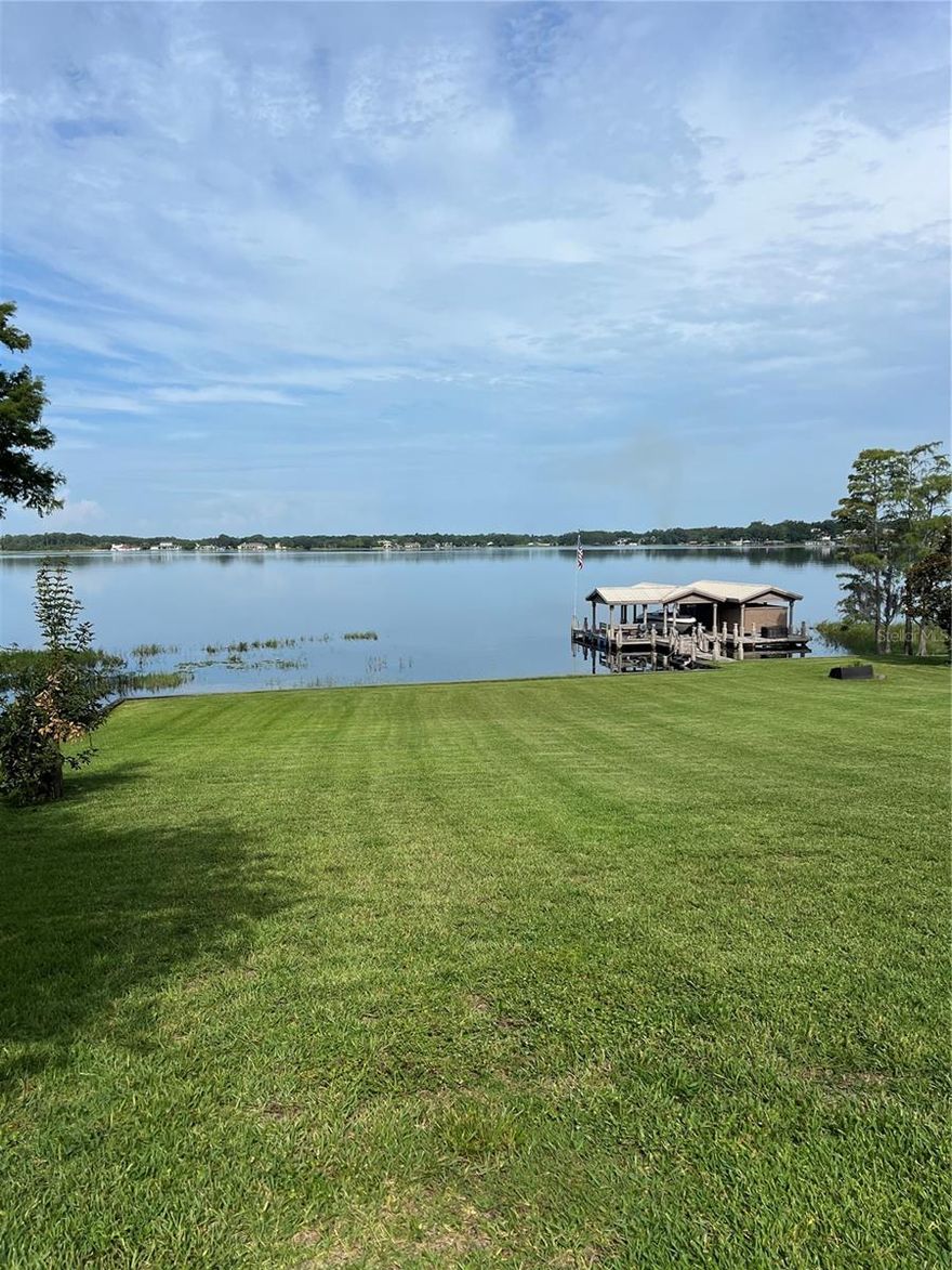 Beautiful lot on Midsummer Dr.