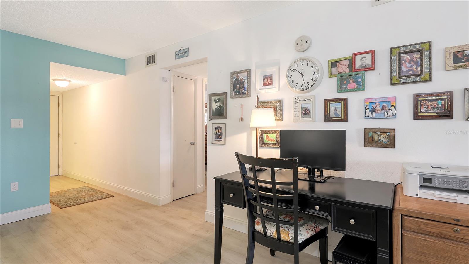 BAYSHORE ON THE LAKE APTS SEC 3 - Residential