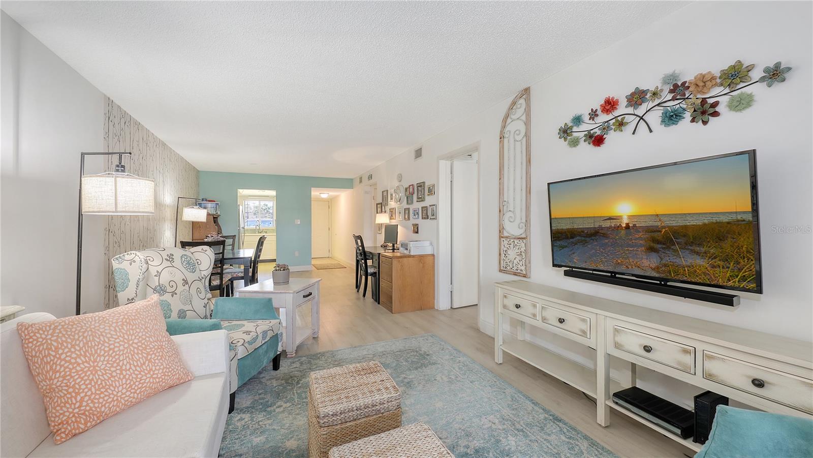 BAYSHORE ON THE LAKE APTS SEC 3 - Residential