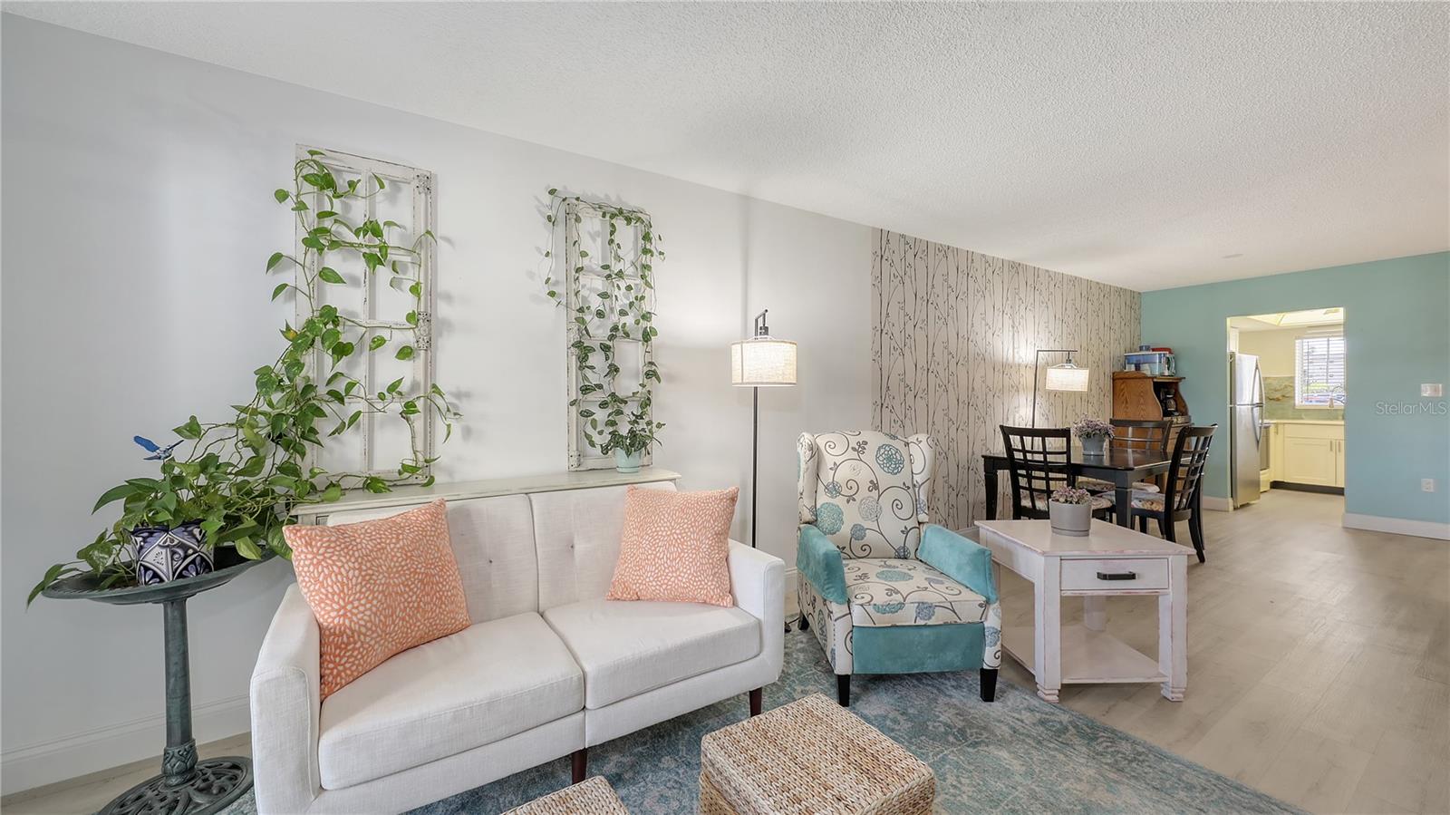 BAYSHORE ON THE LAKE APTS SEC 3 - Residential