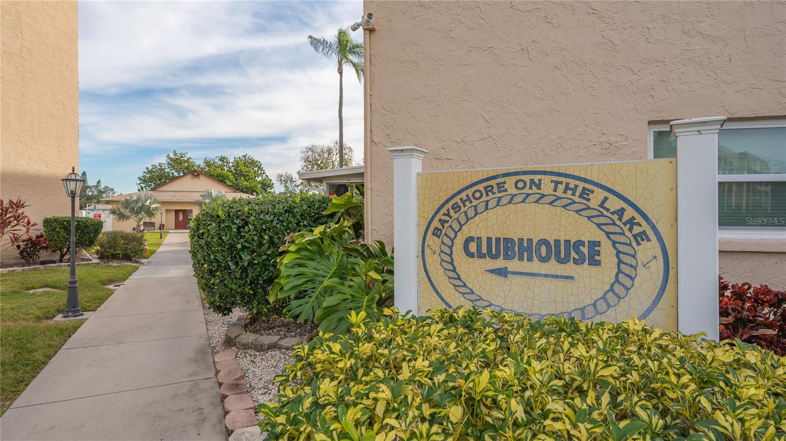 BAYSHORE ON THE LAKE APTS SEC 3 - Residential