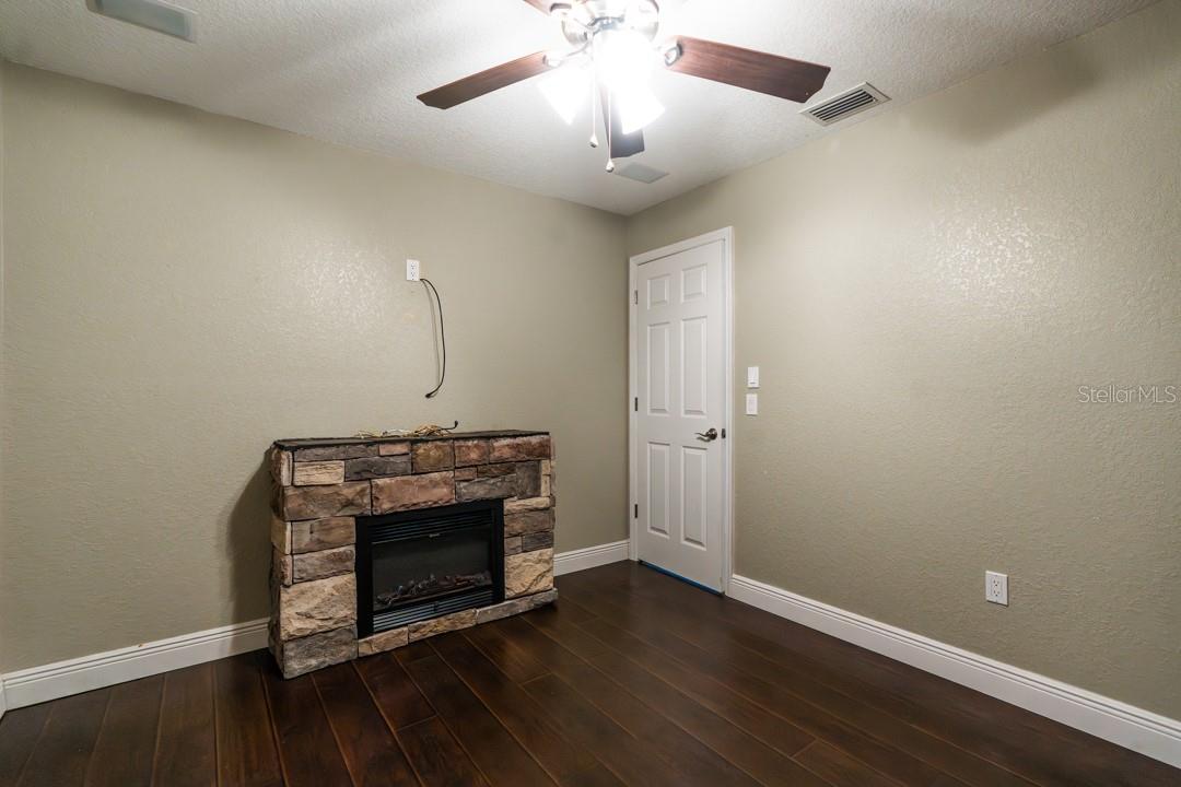 PINE RIDGE UNIT 03 - Residential