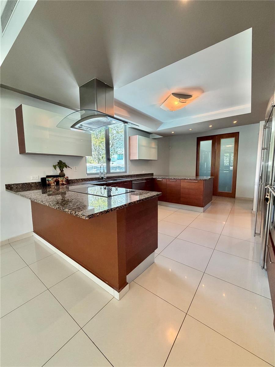 SENDEROS DE MONTEHIEDRA - Residential