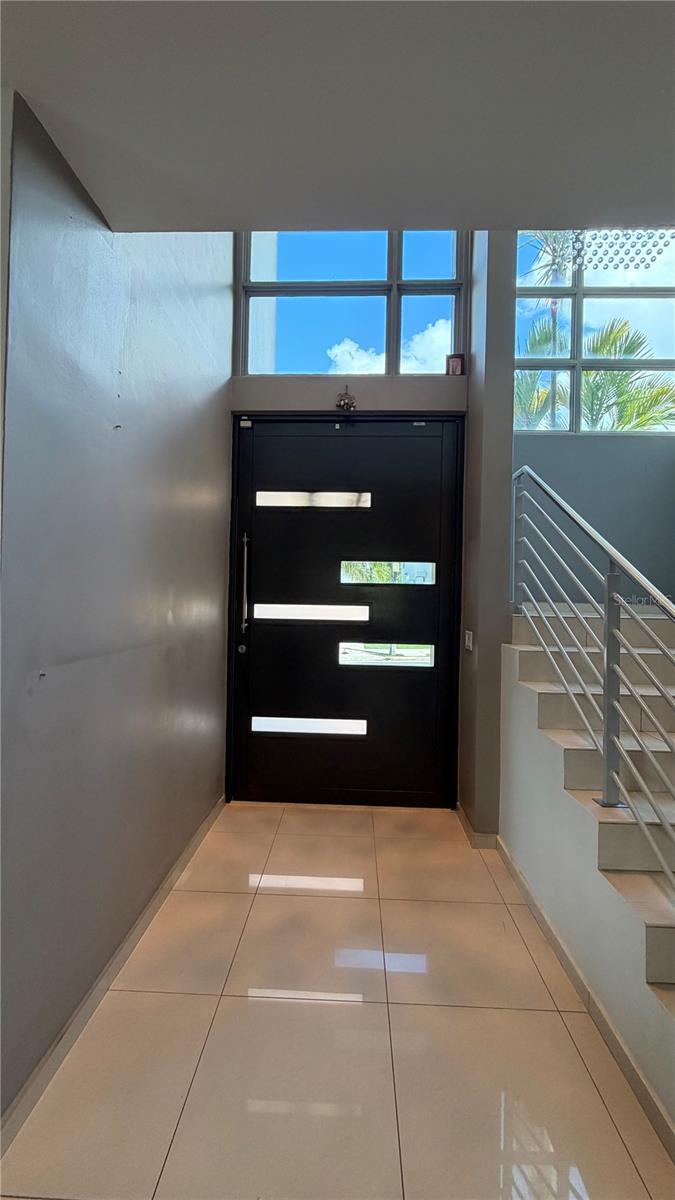 SENDEROS DE MONTEHIEDRA - Residential