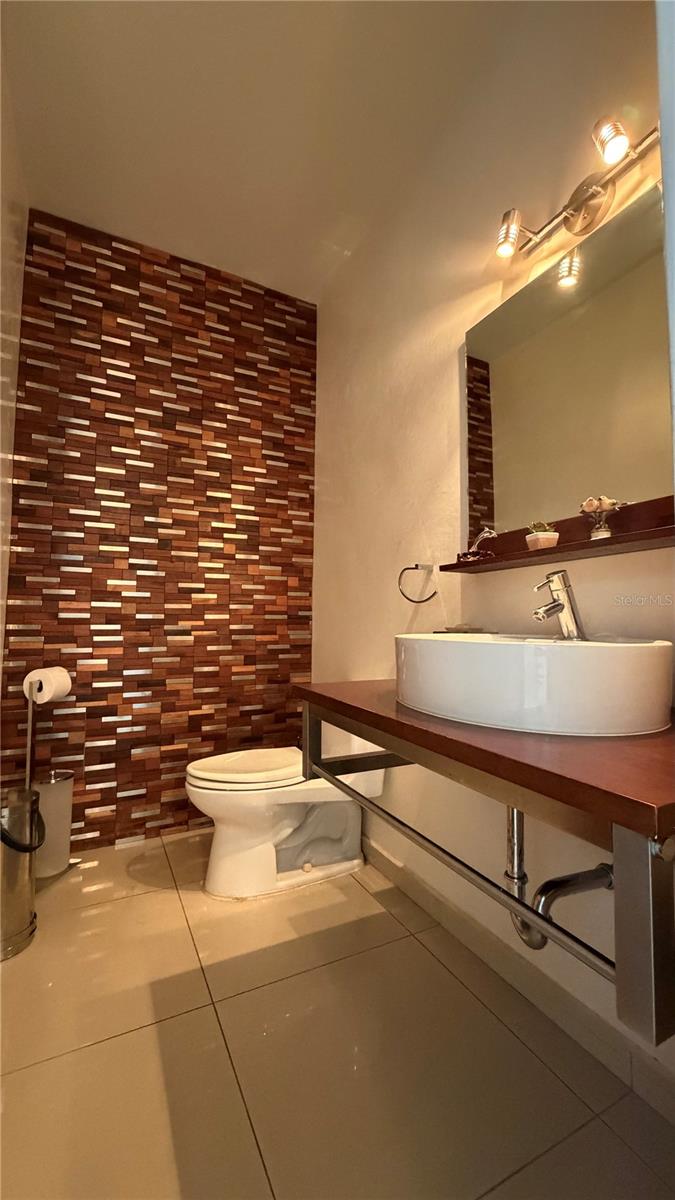 SENDEROS DE MONTEHIEDRA - Residential