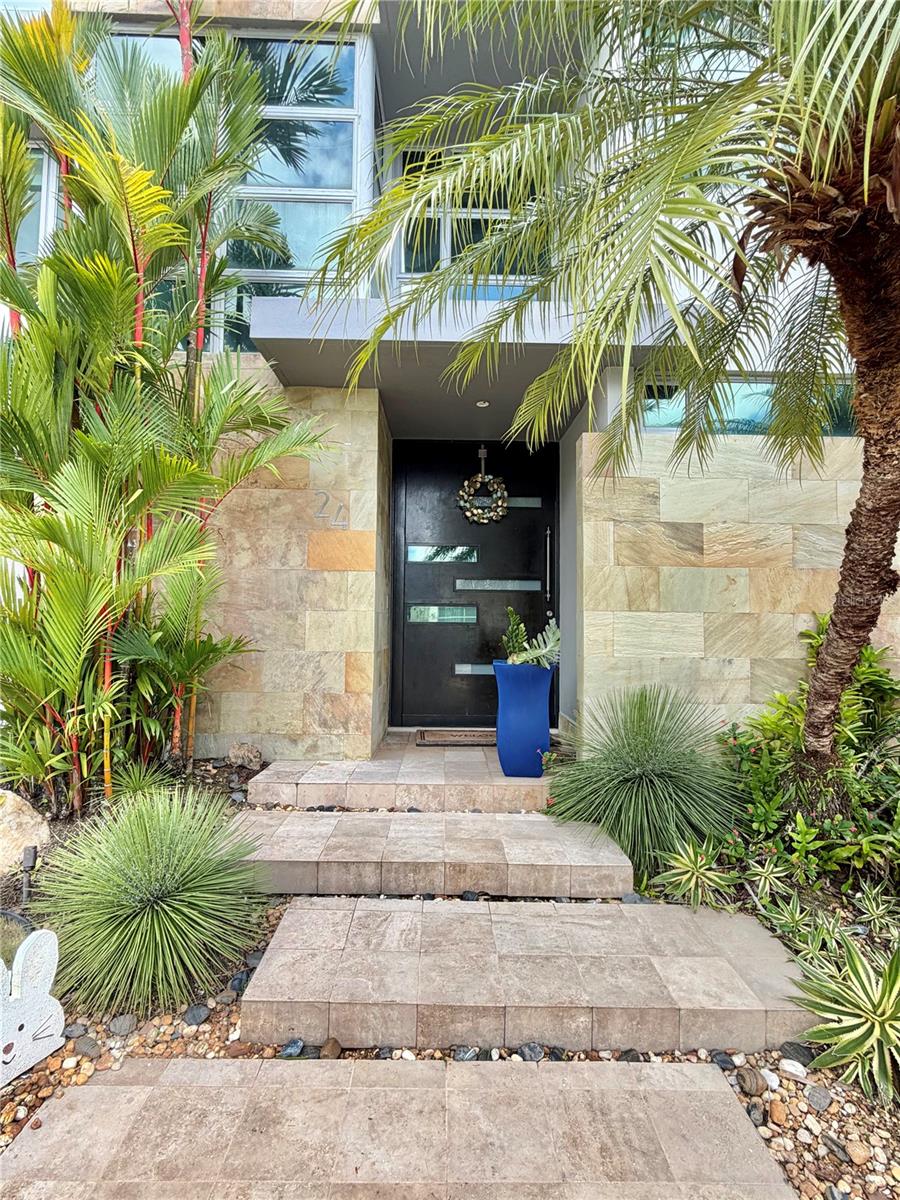 SENDEROS DE MONTEHIEDRA - Residential