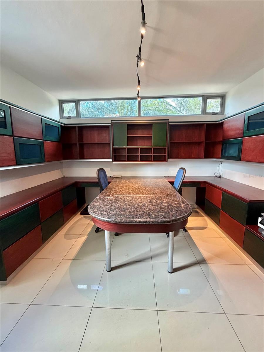 SENDEROS DE MONTEHIEDRA - Residential