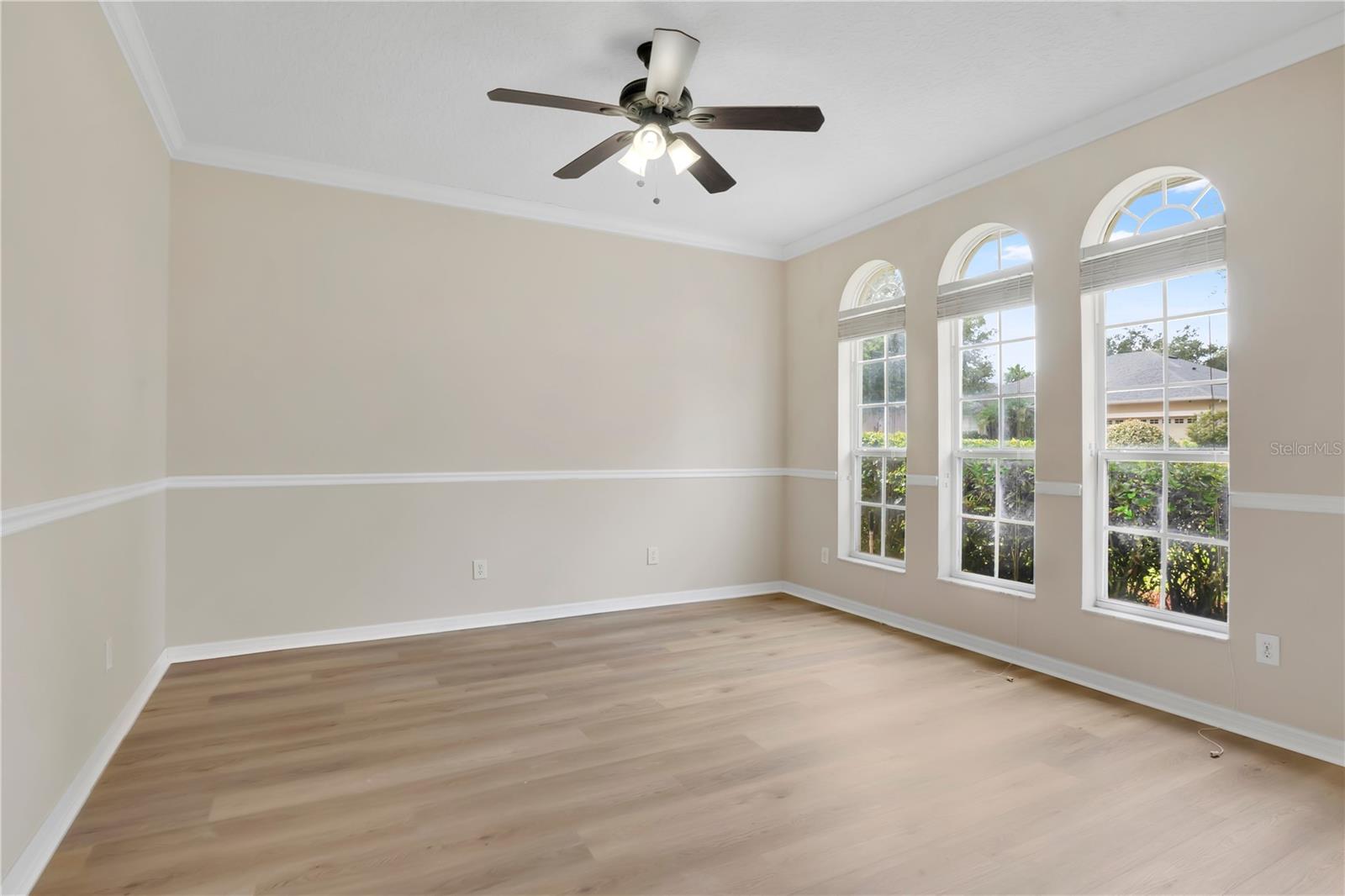 253 BEACON POINTE DRIVE