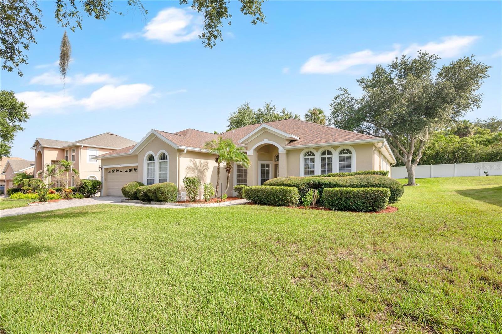 253 BEACON POINTE DRIVE