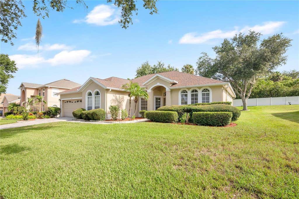 Photo of 253 Beacon Pointe Drive, Ocoee, FL 34761 (MLS # O6436632)