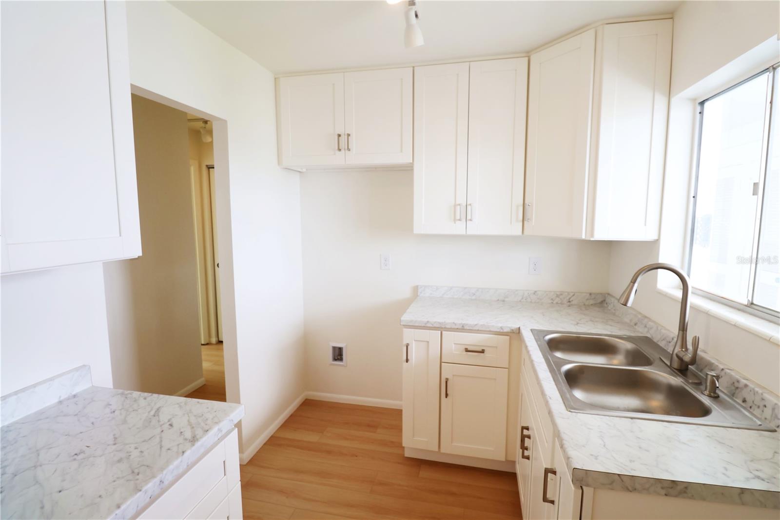 1880 SUNNY DRIVE F35